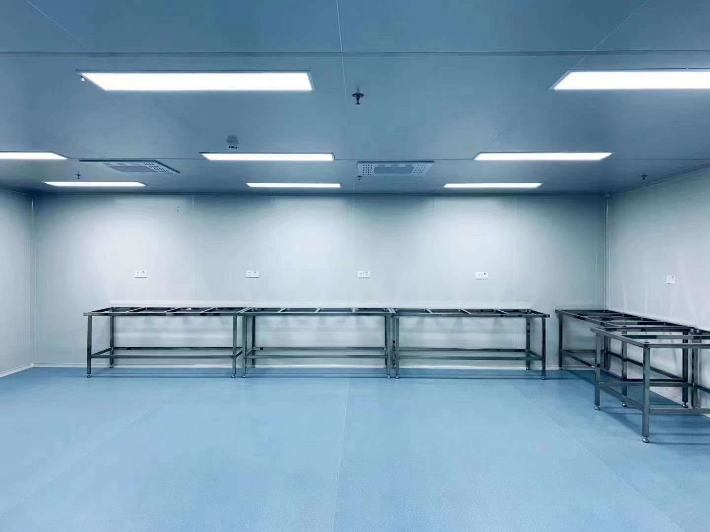 醫(yī)藥凈化車間裝修施工特點(diǎn)有哪些？醫(yī)藥凈化車間有哪些裝修特點(diǎn)？